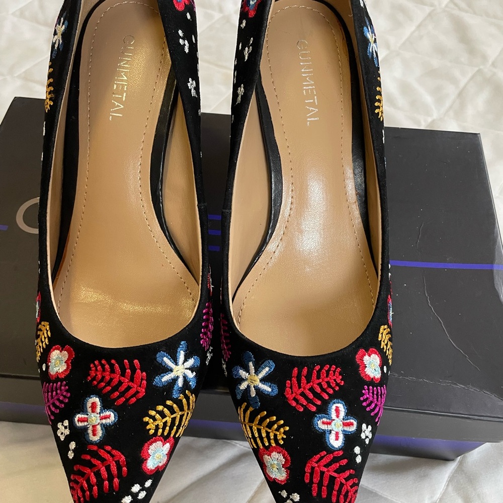 Black, Multi-Colored Gunmetal pumps